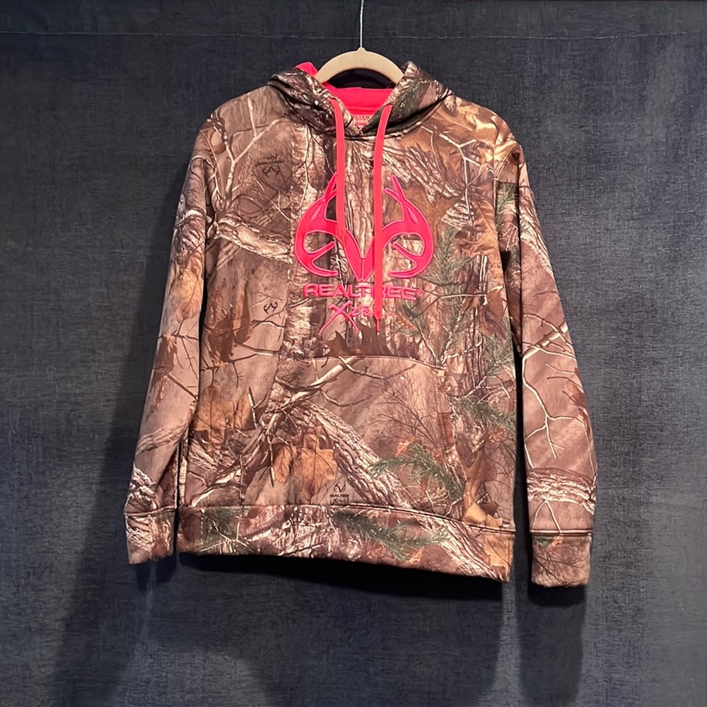 Realtree Camouflage Hoodie. Size Large. In excellent condition